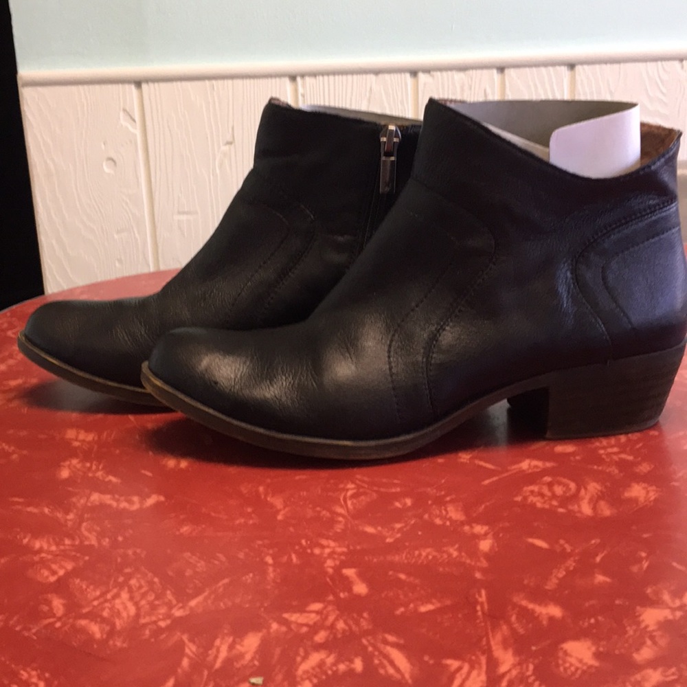 Lucky Brand booties 8.5